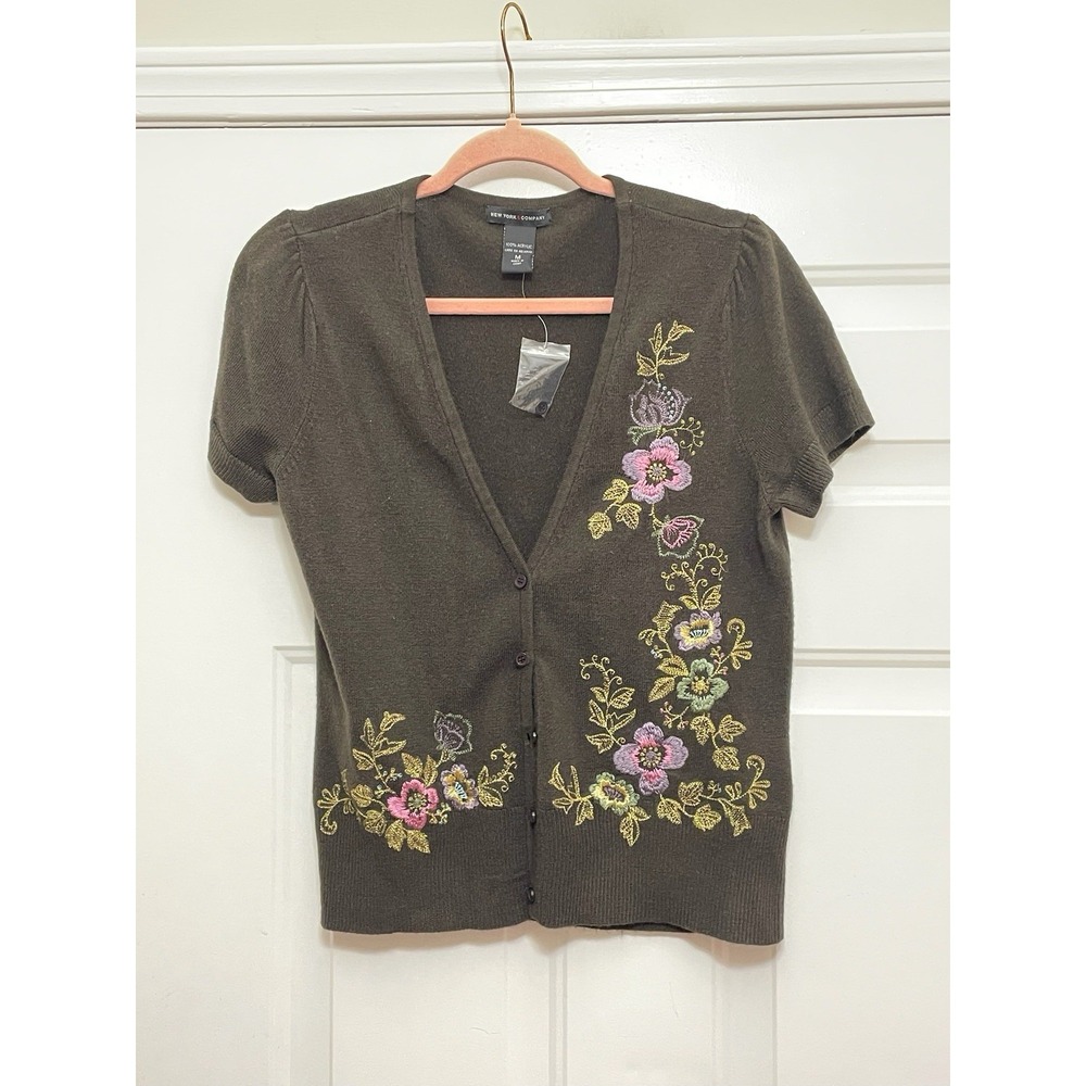 NY & Co. Short Sleeve Cardigan Brown Floral Embroidered Pink Grannycore Sz M